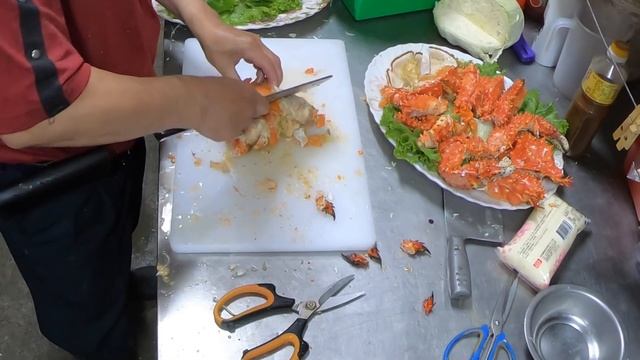 The most expensive and largest crab in the world is here смотреть онлайн