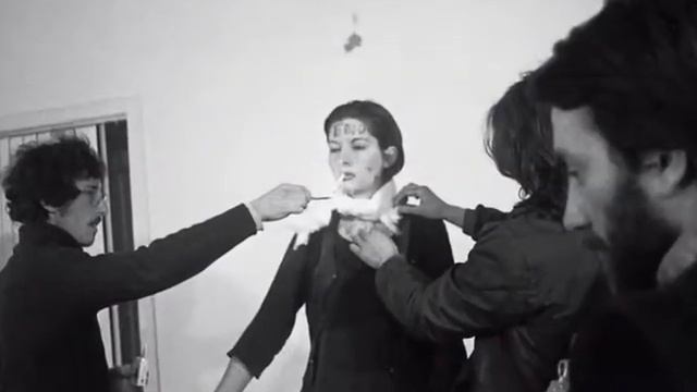 Искусство перформанса. Что такое перформанс? И почему художники не сумасшедшие? смотреть онлайн