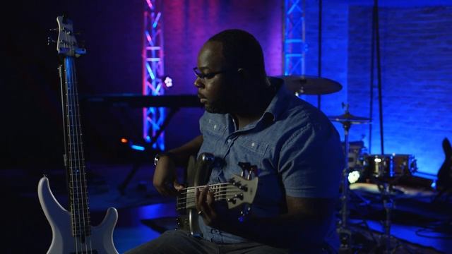YAMAHA TRBX-305: Bass Guitar Performance Pre-Sets смотреть онлайн
