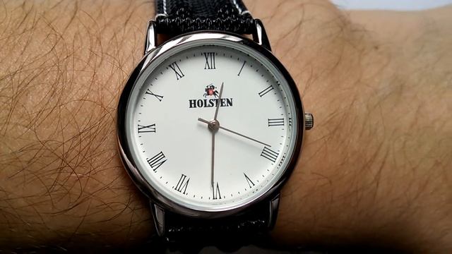 Мужские наручные часы Holsten на руке. смотреть онлайн