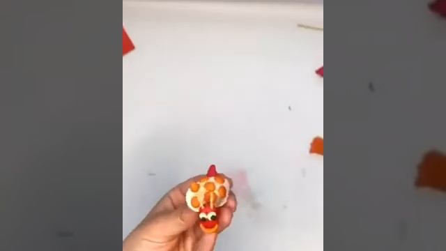 Ліпимо з пластиліну равлика та черепашку. Детское творчество из пластилина и морских ракушек. смотреть онлайн