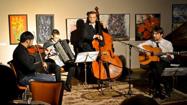 Hot Club de Cluj - Night and Day смотреть онлайн