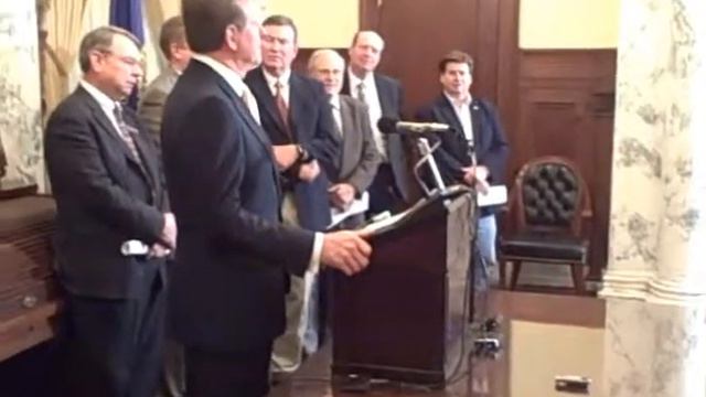 Gov. Butch Otter talks about 2010 legislative session (Part 3) смотреть онлайн
