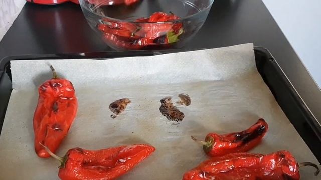 «Лютеница — рецепт приготовления в домашних условии» смотреть онлайн