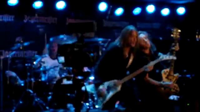 Vince Neil - Piece of Your Action - Live смотреть онлайн