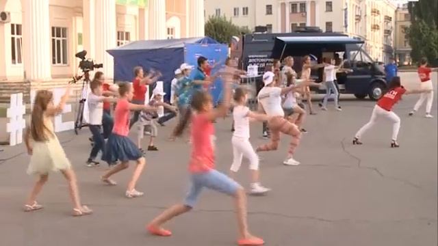 Центральные улицы Чебоксар слились в единый «Творческий бульвар» смотреть онлайн
