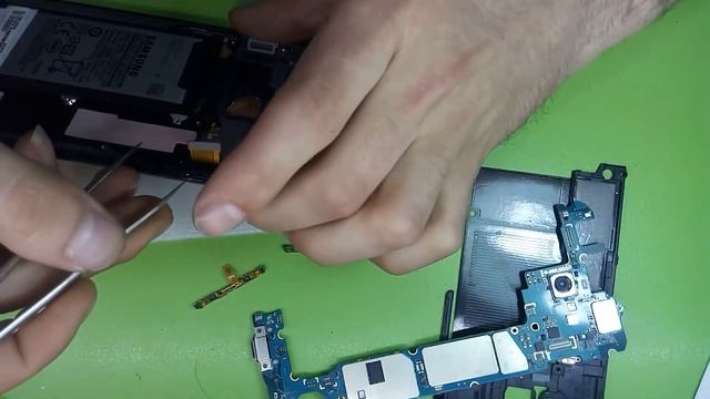 Samsung A520 (A5 2017) Ремонт кнопки громксти (+) смотреть онлайн