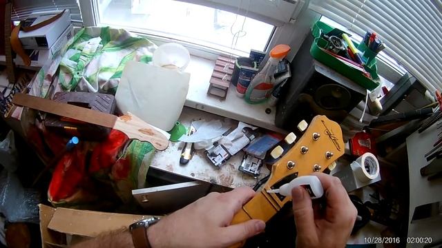 Unboxing. Распаковка посылки из Болгарии. Vintage electric guitar Kremona смотреть онлайн