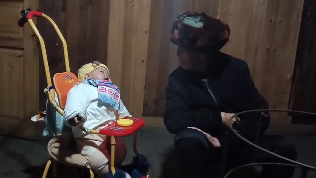 老羅給小曾一個驚喜去提新車，落地大吉大利，晚上吃火鍋慶祝！#侗家老羅