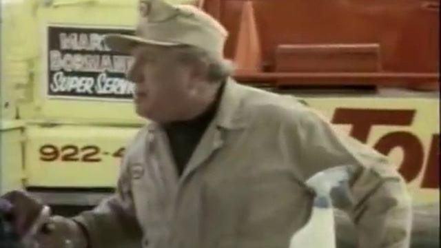 Russ Meyer's SuperVixen смотреть онлайн