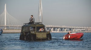 Проверяем Утонет или Нет в Неве Плавающий Вездеход Тайфун | Снегоболотоход для Рыбалки и Охоты