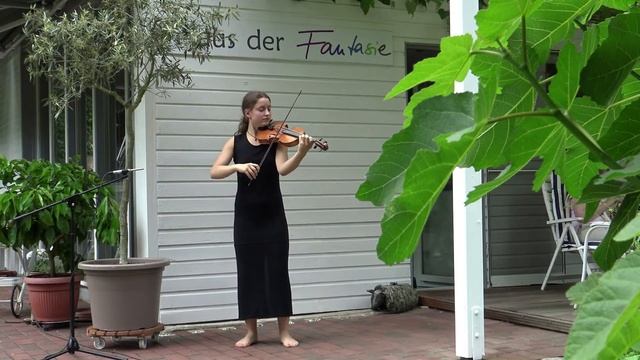 Anna Perl spielt auf Hof Eichenhöh, Bach 1,2 смотреть онлайн