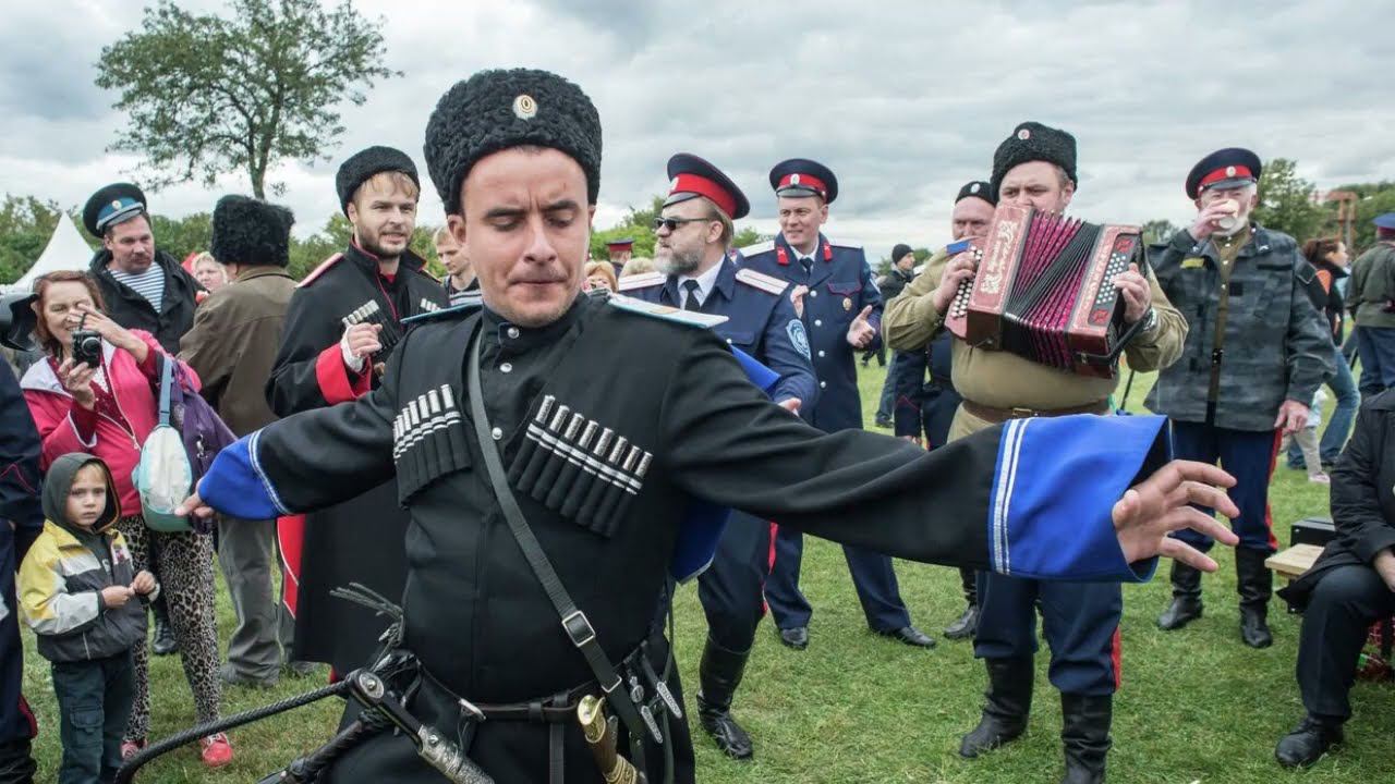 #Ой, при лужку, при лужке (кавер-дуэт) смотреть онлайн