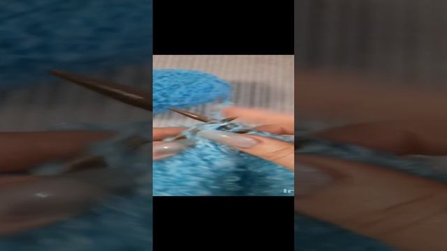 Подушка "обнимашка" спицами. смотреть онлайн