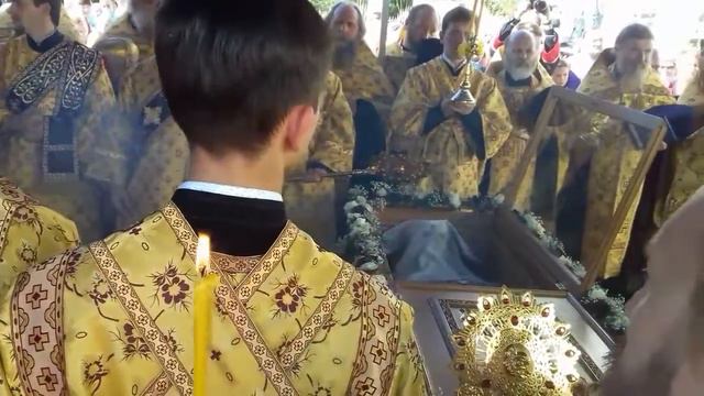 Крестный ход с мощами Святителя Иосафа пришёл в Митрополию. Акафист смотреть онлайн