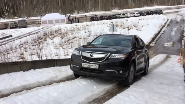 Работа полного привода SH-AWD на а/м ACURA MDX смотреть онлайн