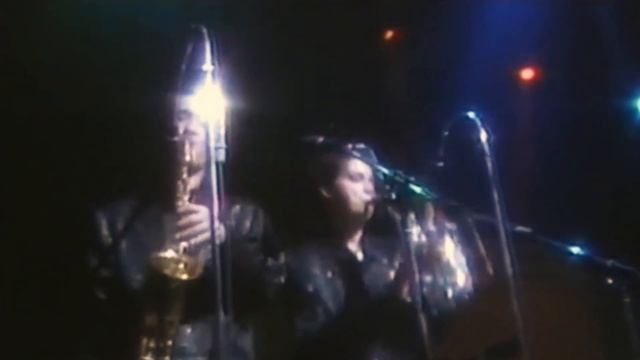Takahashi/Jansen - Stay Close (live) смотреть онлайн