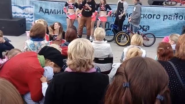 Все в парк 300-летия, праздник от администрации Приморского р-на посвященный дню ЛЮБВИ, СЕМЬИ И ВЕР смотреть онлайн