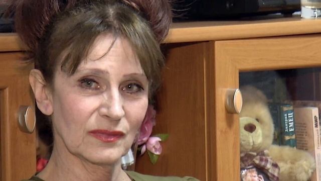 Полностью сдала: поклонники перестали узнавать постаревшую Елену Сафонову. Седые волосы и морщины смотреть онлайн