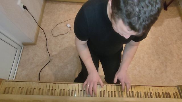 Мелодия песня про Вологду на самодельном пианино! The tune of famous song about Vologda! смотреть онлайн