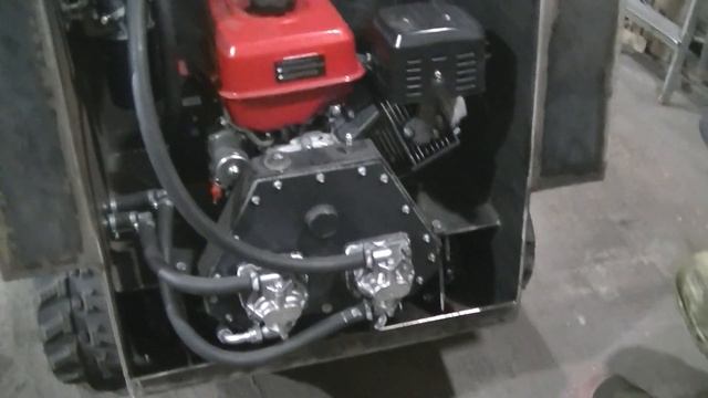 Самодельный мини погрузчик на гидроходу ,краткий обзор сделанного.Серия 3. смотреть онлайн