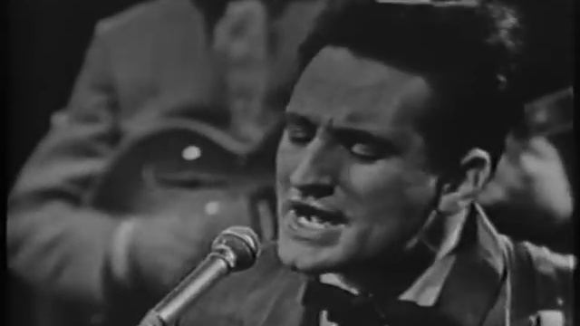 Lonnie Donegan - Lonesome Traveller (Live)