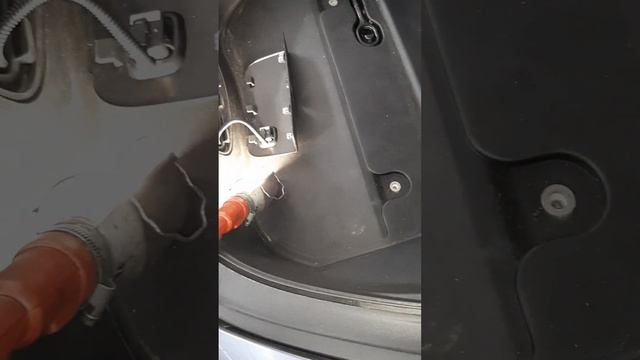 Замена верхнего рычага электрокара Tesla Model X. Разборка и ремонт машин Тесла.часть 3 смотреть онлайн