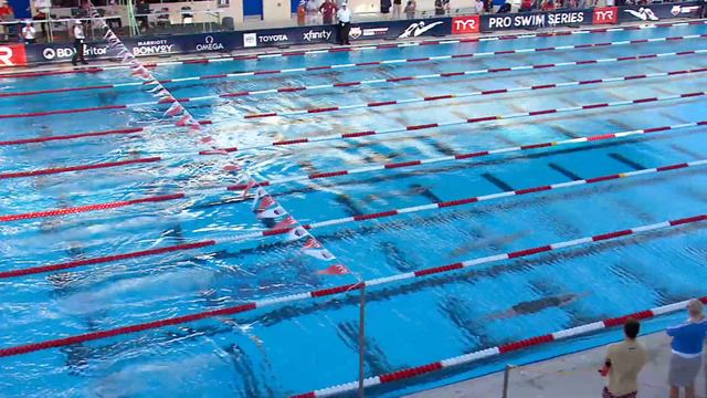 Claire Curzan Comes in Under 1 Minute in Women's 100M Backstroke I TYR Pro Series San Antonio смотреть онлайн