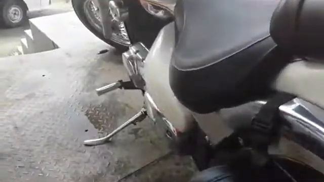 SUZUKI INTRUDER 400, 2003 год смотреть онлайн