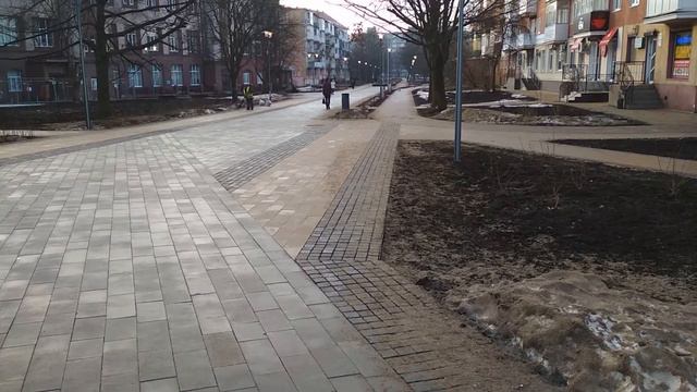 Прогулки по Калининграду. Памятный знак воинам-танкистам "Т-34" в Калининграде на улице Соммера #2 смотреть онлайн