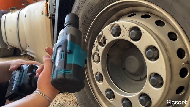 Китайский Гайковерт реплика Makita 2100нм Тест