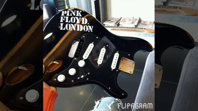 Black strat replica ..(inspired from david gilmour black strat) смотреть онлайн