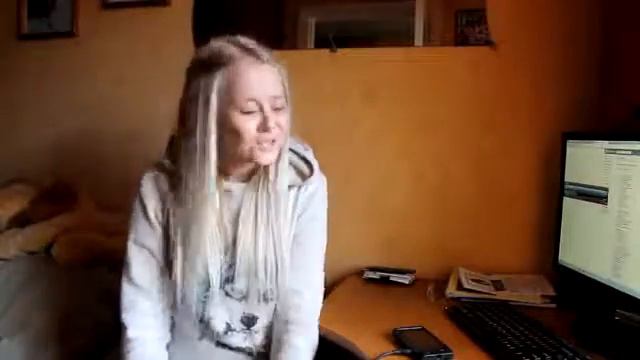 Жили были мы на краю .Красивая девушка красиво поёт, няшка ) смотреть онлайн