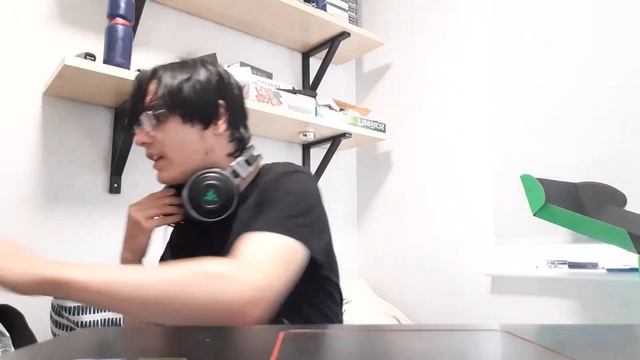 Unboxing Razer Nari Ultimate