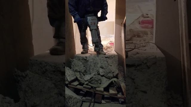 Демонтаж бетона железобетона кирпича и стяжки смотреть онлайн