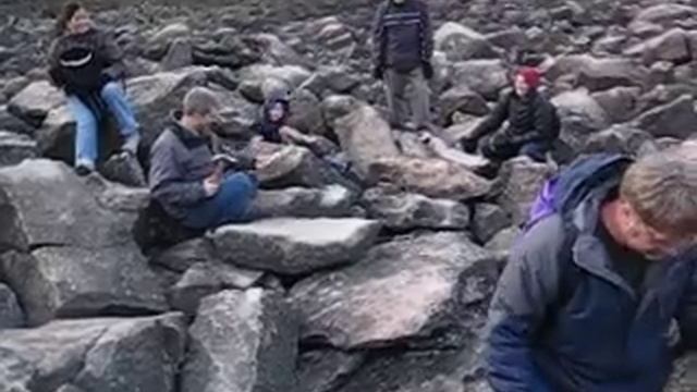 Ringing Rocks - Twinkle Twinkle смотреть онлайн