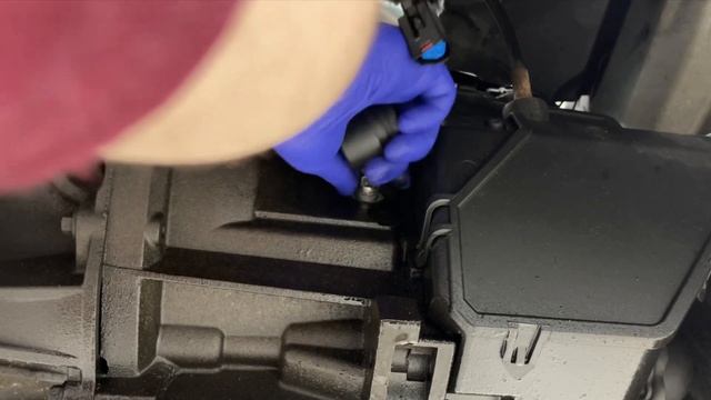 Volvo S40 reverse light switch replacement смотреть онлайн