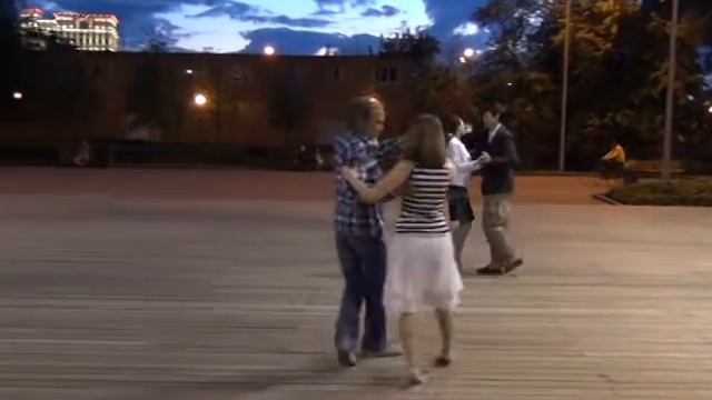 Вальс Бостон в парке Горького www.rpu-dance.ru смотреть онлайн