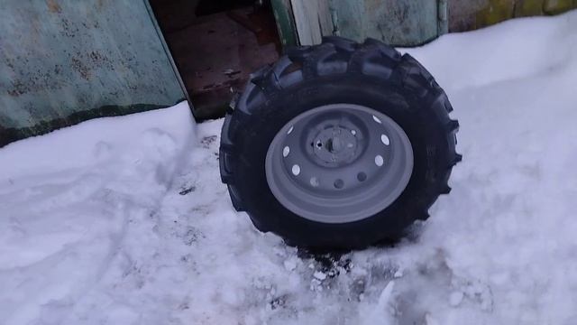 Мінітрактор з мотоблока Нова резина на 16 дюймів 73 см висотою Наварка смотреть онлайн