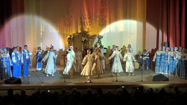 Народный ансамбль народной песни и музыки "СЛУЧЧАНСКИЕ СВЯТКИ" "На забор сасна пахілілася" смотреть онлайн