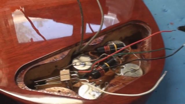 Gibson USA SG Guitar Removing Stupid Electronics смотреть онлайн