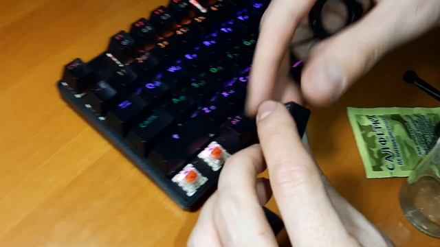 Залил клавиатуру. Спасаем устройство с юмором )))) смотреть онлайн