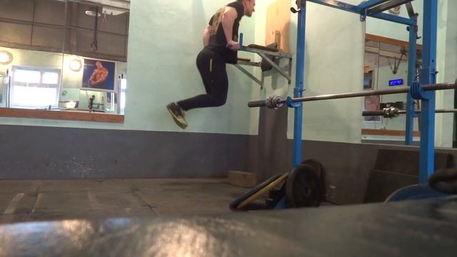 70 Dips/70 Отжиманий на брусьях смотреть онлайн