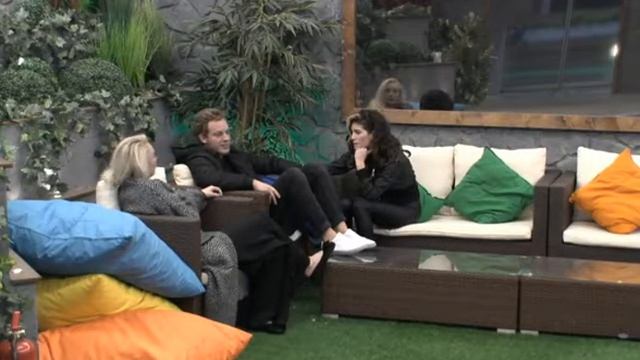 Big Brother Turkiye Gokcen Arsel Ve Idile Rezan Hakida Konsdu