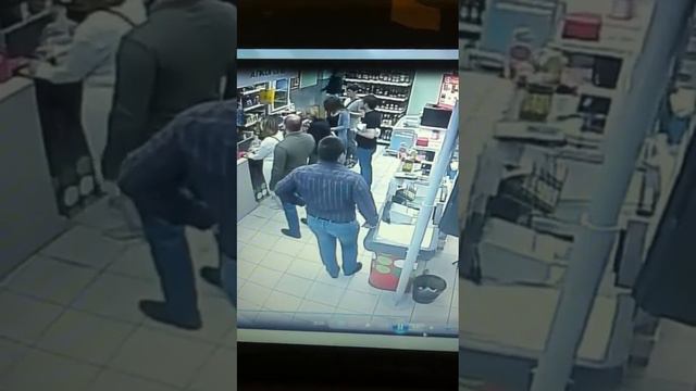 Воры в магазине 3 смотреть онлайн