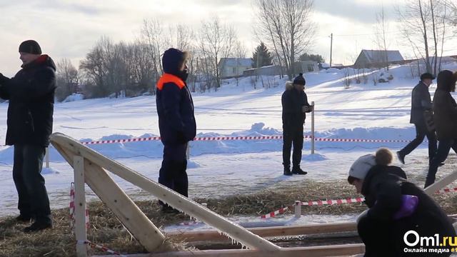С головой в ледяную воду: как новосибирцы празднуют Крещение смотреть онлайн