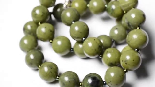 Нефрит Саянский, Ø10 мм., бусы, 590БСН смотреть онлайн