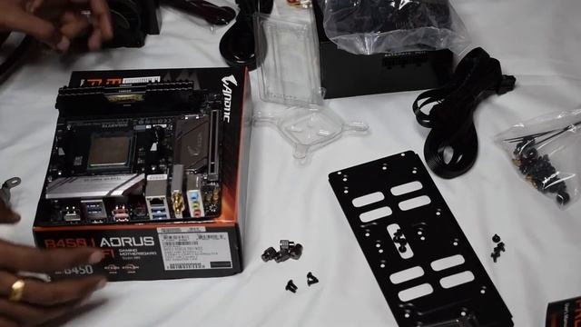 Ryzen 7 2700X | B450I Aorus Pro WiFi | Cooler Master Elite 110 | Corsair Hydro H60 | Compact PC смотреть онлайн