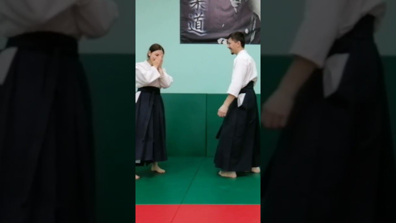 За кадром: атеми (удар) в затылок в айкидо. #shorts