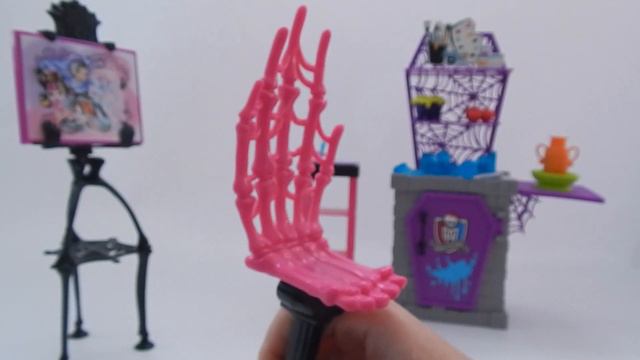 Monster High Art Class Studio Playset смотреть онлайн